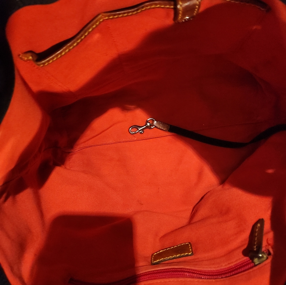 Vintage Dooney & BOURKE Black Tote Bag with Brown Leather Straps - Picture 4 of 13